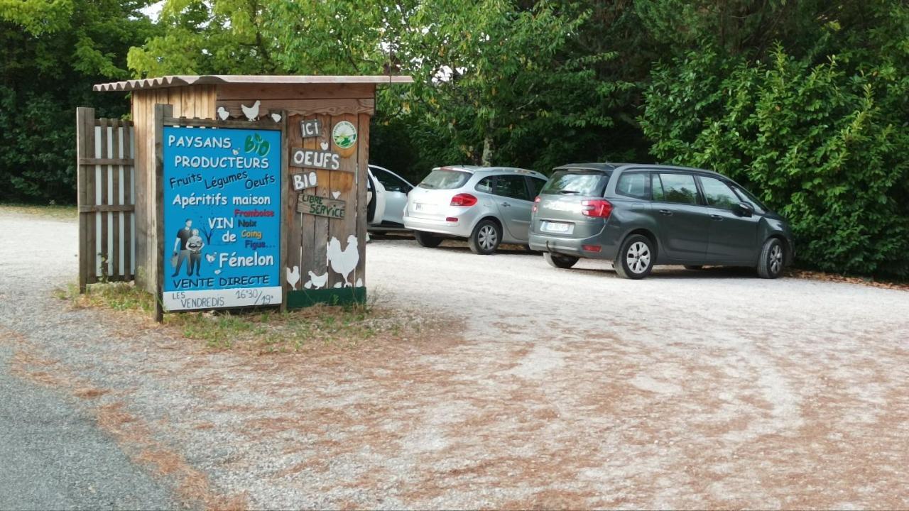 Paysannerie Des Versanes - Chambres Et Gite Tour-de-Faure Exteriér fotografie
